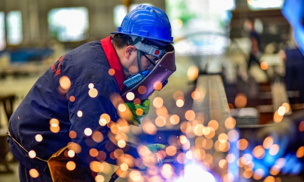 Nền kinh tế Trung Quốc xuất hiện những dấu hiệu yếu kém mới