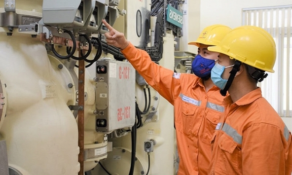 Vì sao Bộ Công Thương đề xuất tính giá điện bao gồm khoản lỗ của EVN?