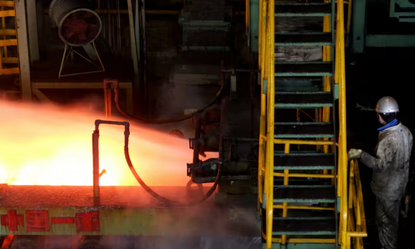 Khủng hoảng kinh tế của Trung Quốc khiến giá kim loại sản xuất thép lao dốc