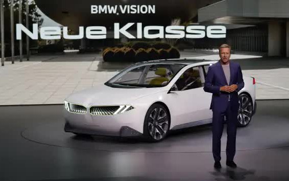 Các nhà sản xuất ô tô lớn nhất châu Âu đương đầu với xe điện của Trung Quốc như thế nào?