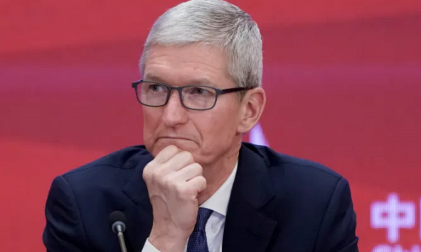 Cổ phiếu Apple tiếp tục giảm mạnh do Trung Quốc muốn mở rộng lệnh cấm dùng iPhone