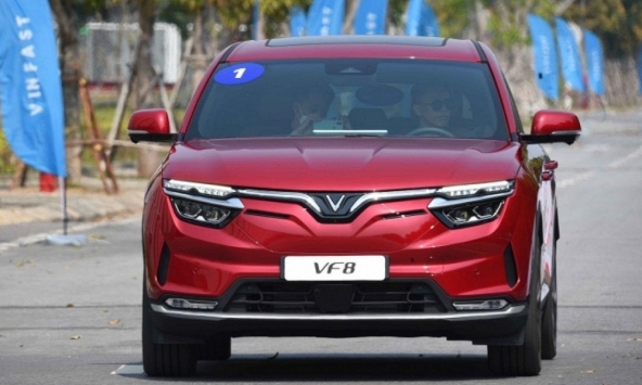 Bộ Tài chính bác đề xuất hỗ trợ 1.000 USD cho người Việt mua ô tô điện