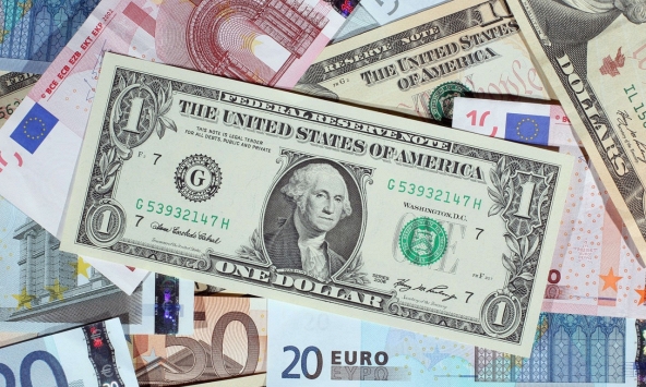 Giá USD hôm nay 9/9: Chỉ số USD Index vượt 105