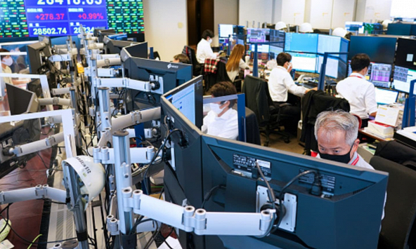 Chứng khoán châu Á mở cửa thận trọng, giá dầu giữ mức tăng