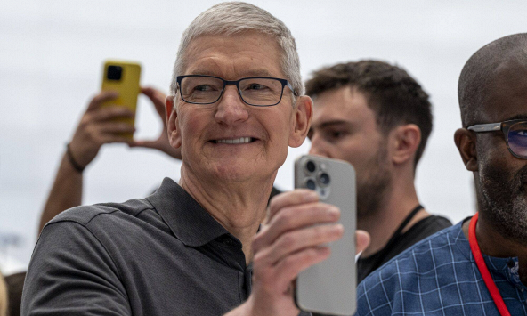 iPhone 15 nhận phản ứng trái chiều từ người tiêu dùng Trung Quốc