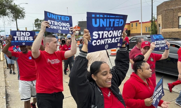 Cuộc đình công lịch sử của ngành ô tô ảnh hưởng đến kinh tế Mỹ như thế nào?