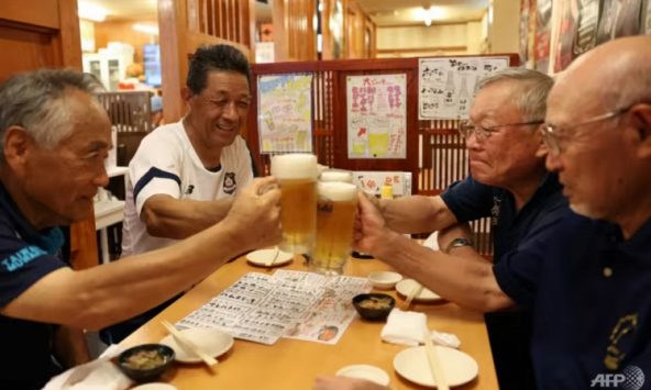 Cứ 10 người Nhật thì có 1 người trên 80 tuổi