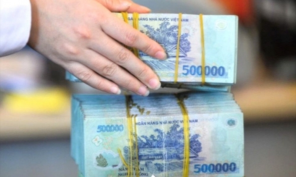 Ngân hàng ồ ạt hạ lãi suất huy động