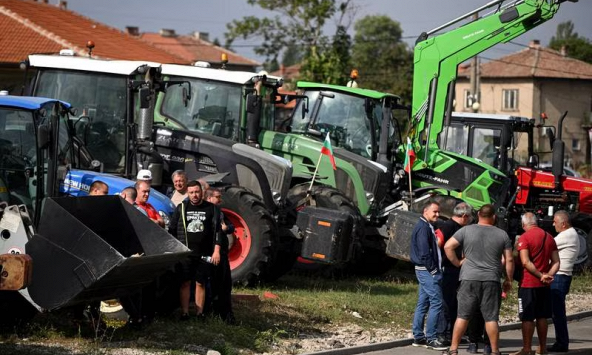 Kiev kiện hàng xóm về lệnh cấm ngũ cốc