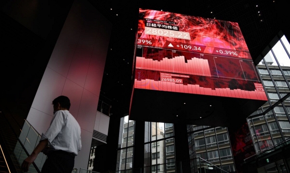 Chứng khoán châu Á đối mặt với những cơn gió ngược từ sự trượt dốc của Phố Wall