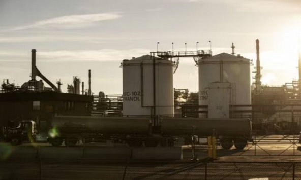 Goldman Sachs nâng dự báo dầu Brent lên 100 USD/thùng