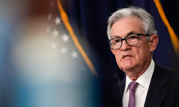 Fed giữ nguyên lãi suất, thực hiện chính sách thắt chặt hơn đến năm 2024