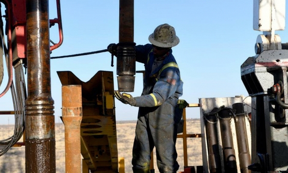 Giá xăng dầu hôm nay 23/9: Tăng giảm trái chiều