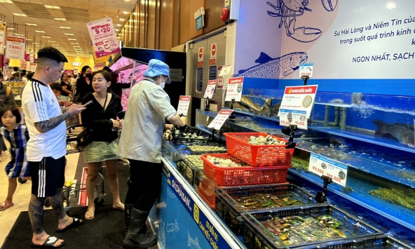 Thực phẩm hôm nay 25/9: Đặc sản mùa nước nổi giá cao, hút người mua