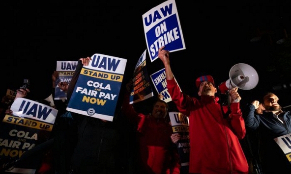 Nền kinh tế Mỹ chịu được một cú sốc nhưng liệu có trụ vững trước 4 thử thách cùng lúc?