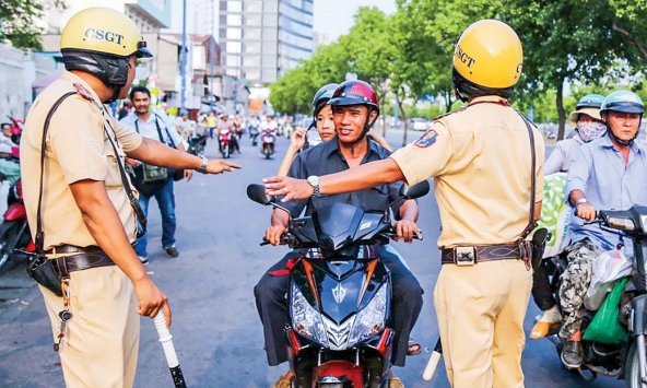Đi xe 'không chính chủ' cần mang theo những giấy tờ này để không bị phạt