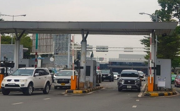 Thí điểm thu phí tự động tại sân bay Nội Bài, Tân Sơn Nhất trong 6 tháng