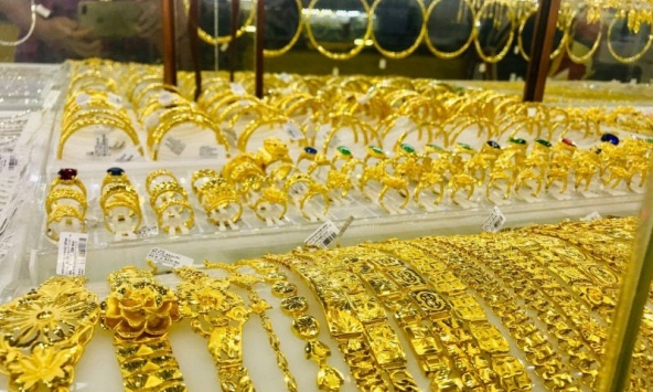 Giá vàng hôm nay 30/9: Tăng giảm trái chiều
