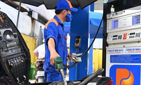 Giá xăng dự báo giảm chiều nay (2/10)