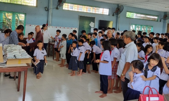 Trung thu ở mái ấm Kim Chi