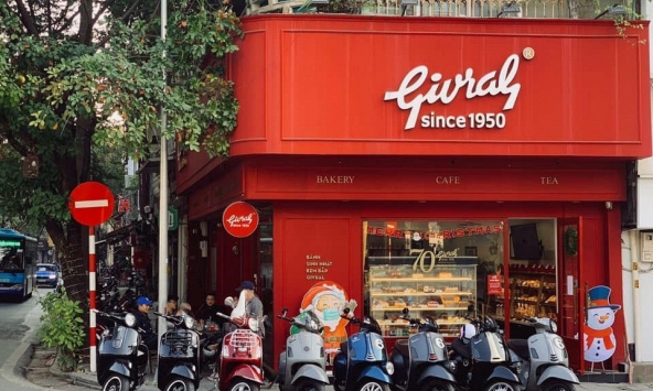 Vụ trẻ 6 tuổi tử vong nghi do ăn bánh Givral đêm Trung thu: Thêm 19 người nhập viện