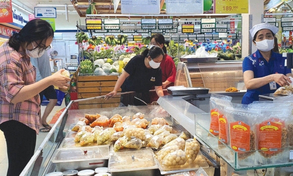 Nghiên cứu tiếp tục giảm 2% VAT trong năm 2024