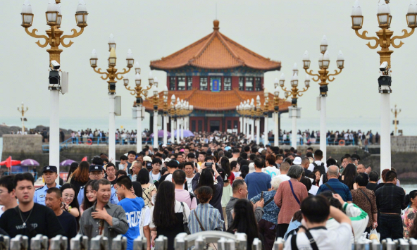 'Tuần lễ vàng' của Trung Quốc phá kỷ lục trong bối cảnh kinh tế ngày càng thách thức