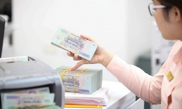 Hơn 6 triệu tỷ đồng tiền gửi tiết kiệm của dân đổ vào ngân hàng