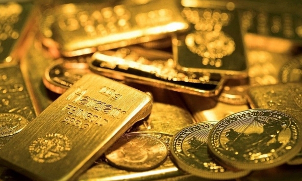 Giá vàng hôm nay 11/10: Trong nước tiệm cận mốc 70 triệu đồng/lượng