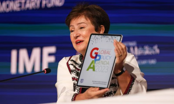 IMF ưu tiên kiềm chế lạm phát và xây dựng bộ đệm tài chính