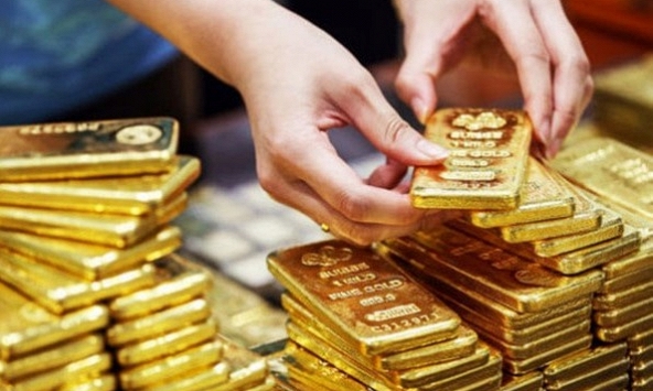 Giá vàng hôm nay 14/10: Thế giới tăng dựng đứng