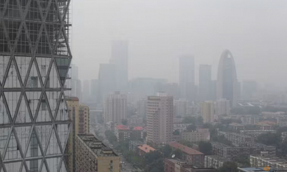 Doanh số bán bất động sản giảm, gánh nặng đè lên tiến trình phục hồi kinh tế của Trung Quốc