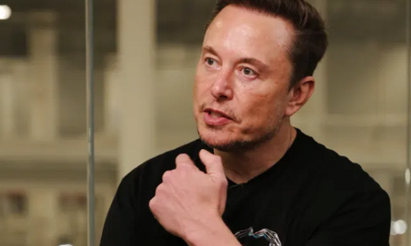 Elon Musk lo ngại về sản xuất Cybertruck, tiết lộ ngày giao hàng