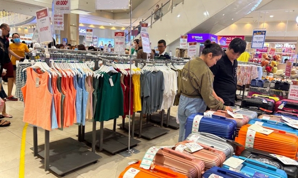 Sôi động thị trường quà tặng, hoa dịp lễ 20/10