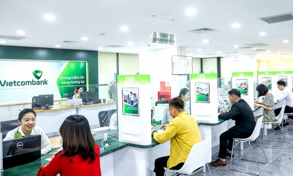 Vietcombank hạ lãi suất huy động xuống mức thấp kỷ lục