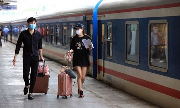 Mở bán rộng rãi vé tàu Tết 2024