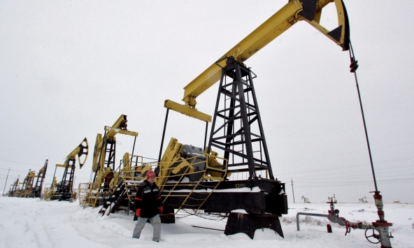 Giá xăng dầu hôm nay 23/10: Giảm nhẹ