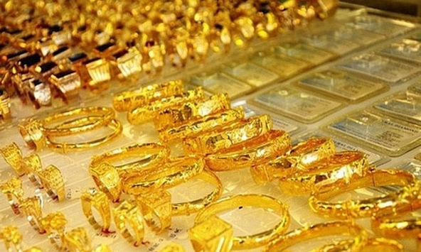Giá vàng hôm nay 24/10: Đồng loạt giảm