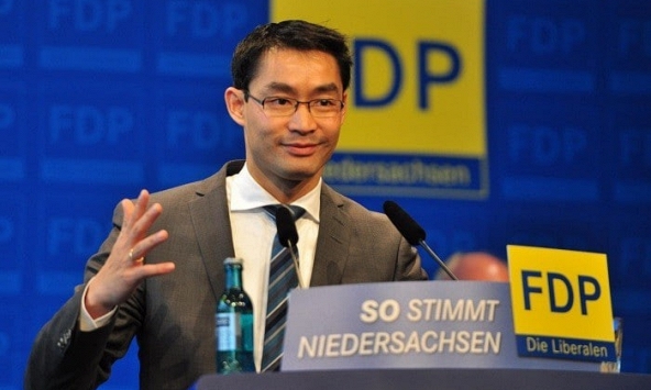 Chân dung cựu Phó Thủ tướng Đức vừa gia nhập hãng bay Việt