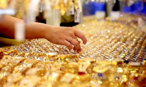 Giá vàng hôm nay 25/10: Tiếp tục giảm