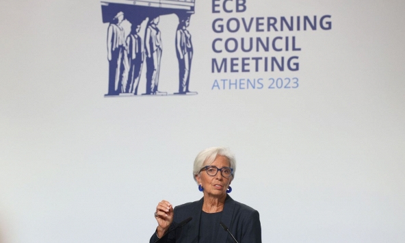 Ngân hàng Trung ương Châu Âu kết thúc đợt tăng lãi suất kỷ lục