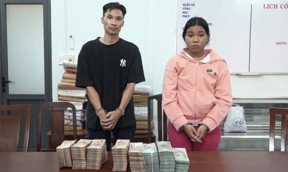 Bắt giữ 3 kẻ cướp gần 4 tỷ đồng ở ngân hàng Sacombank tại TP.HCM