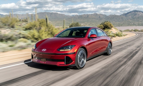 Huyndai vẫn đang xây dựng đế chế xe điện, dù có nhu cầu hay không