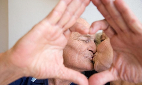 Quan hệ tình dục bao nhiêu lần mỗi tuần để não khỏe mạnh?