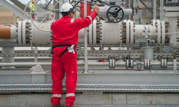 Giá xăng dầu hôm nay 1/11: Giảm nhẹ do nhu cầu Trung Quốc suy yếu