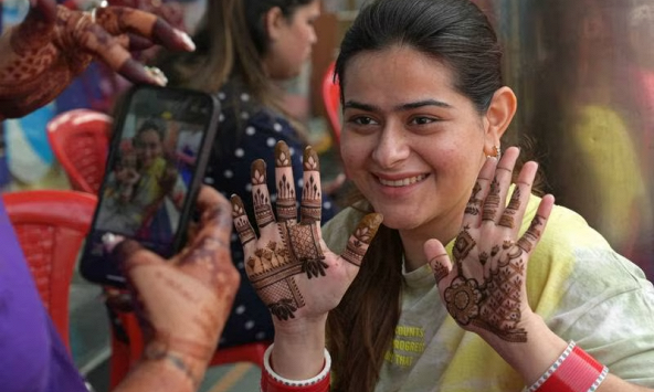 Nền kinh tế Ấn Độ được thúc đẩy nhờ chi tiêu rầm rộ trong mùa lễ hội