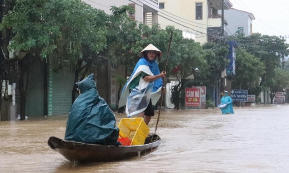 Đợt mưa xối xả ở miền Trung khi nào kết thúc?