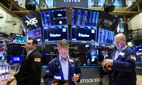 Chứng khoán Mỹ tiếp tục thăng hoa, Dow Jones vọt hơn 200 điểm