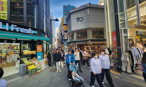 Khu phố mua sắm ở Seoul sống lại nhờ du khách nước ngoài