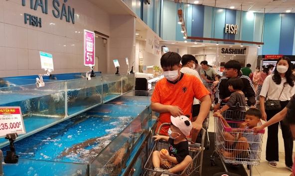 Giá thực phẩm hôm nay 7/11: Giá tôm hùm và nhiều loại hải sản giảm